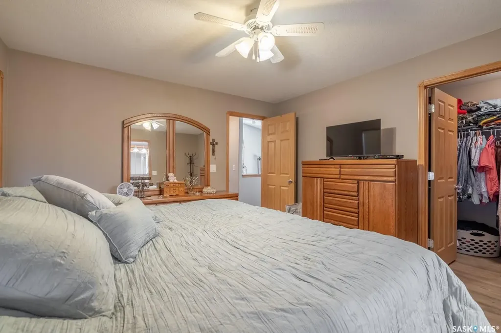 3807 Britannia Place E Regina SK S4V 2Z6