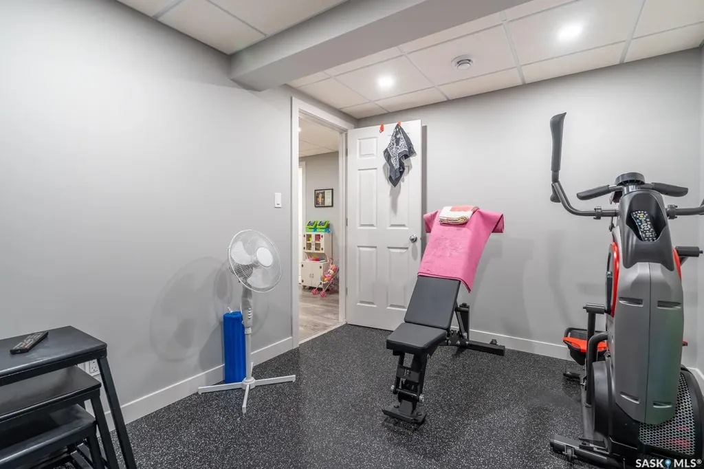 3807 Britannia Place E Regina SK S4V 2Z6