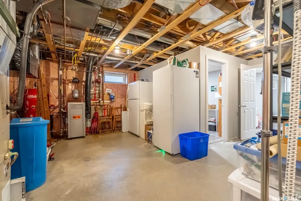 3807 Britannia Place E Regina SK S4V 2Z6