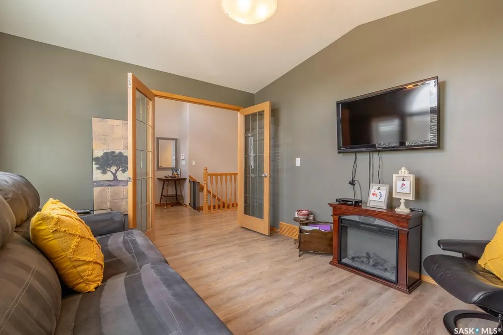 3807 Britannia Place E Regina SK S4V 2Z6