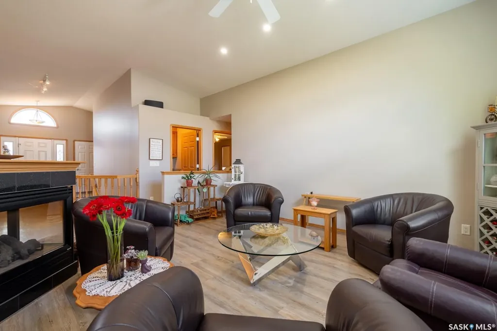 3807 Britannia Place E Regina SK S4V 2Z6