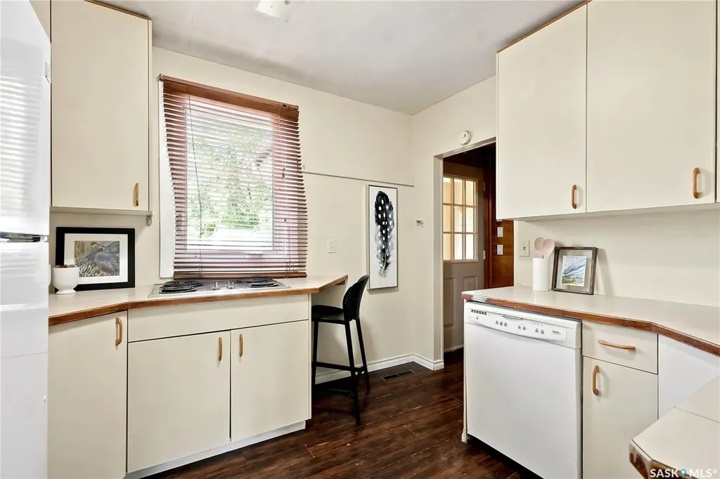 1614 Lorne Avenue Saskatoon SK S7H 1Y1