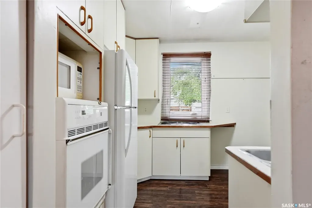 1614 Lorne Avenue Saskatoon SK S7H 1Y1