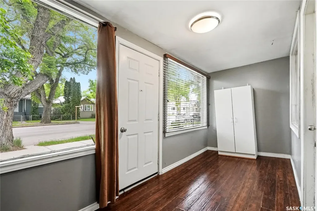 1614 Lorne Avenue Saskatoon SK S7H 1Y1