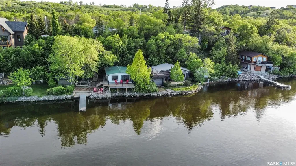 215-216 Osment Avenue Katepwa Beach SK S0G 2Y0