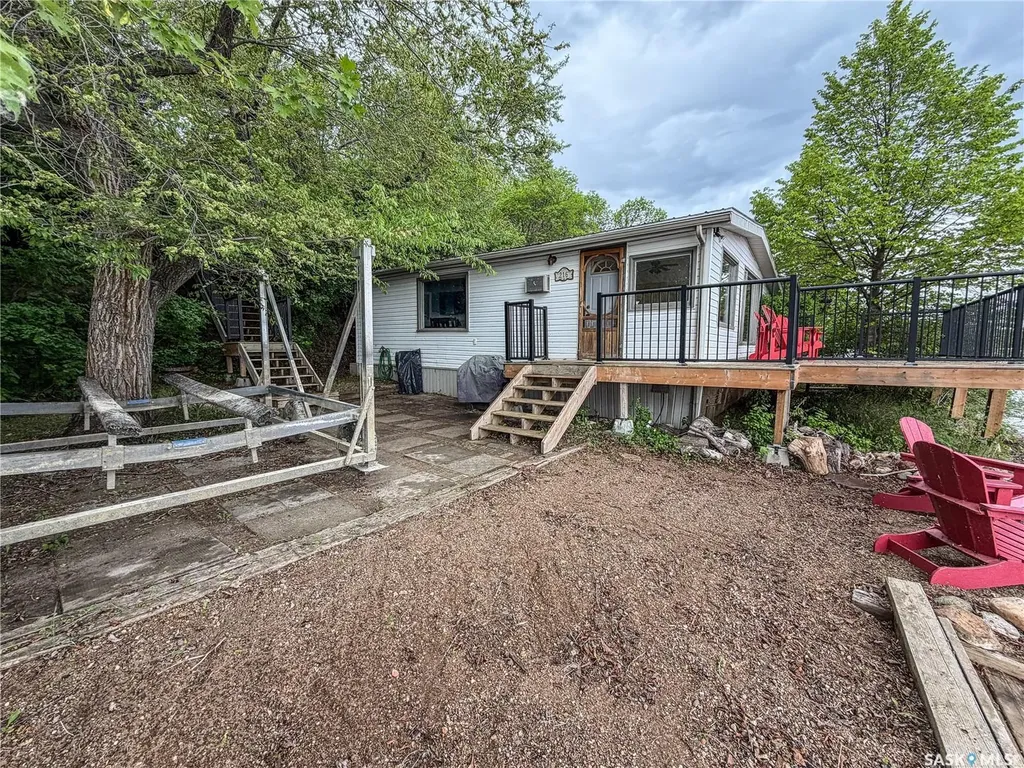 215-216 Osment Avenue Katepwa Beach SK S0G 2Y0