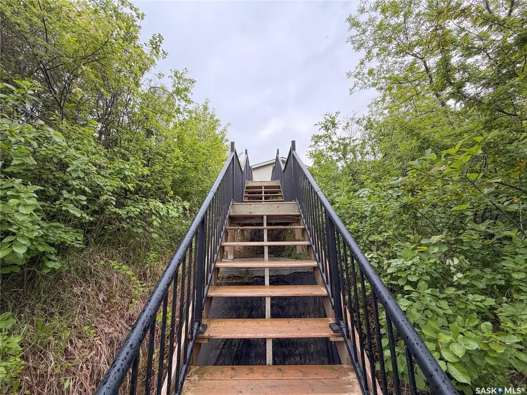 215-216 Osment Avenue Katepwa Beach SK S0G 2Y0