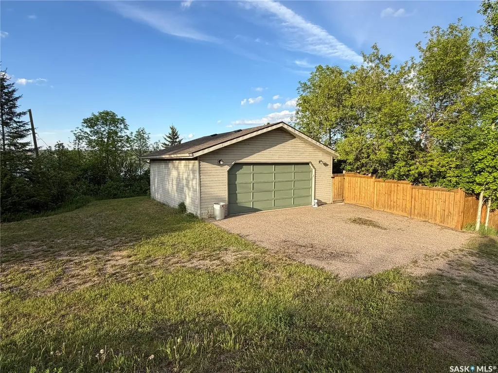 215-216 Osment Avenue Katepwa Beach SK S0G 2Y0