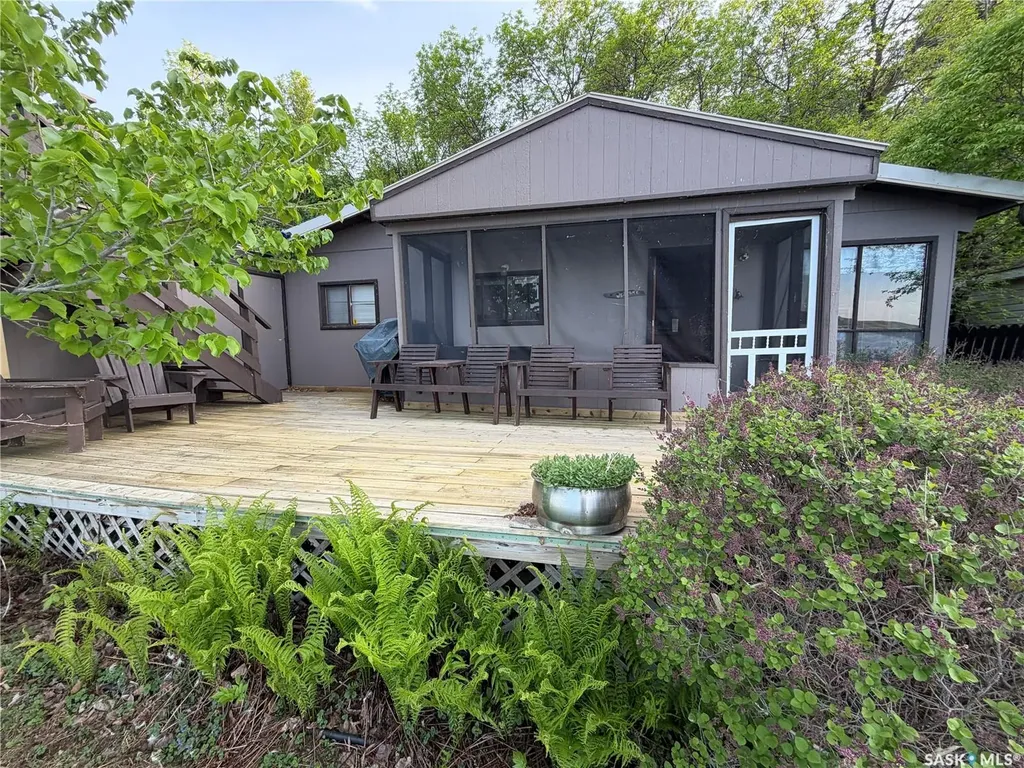 215-216 Osment Avenue Katepwa Beach SK S0G 2Y0