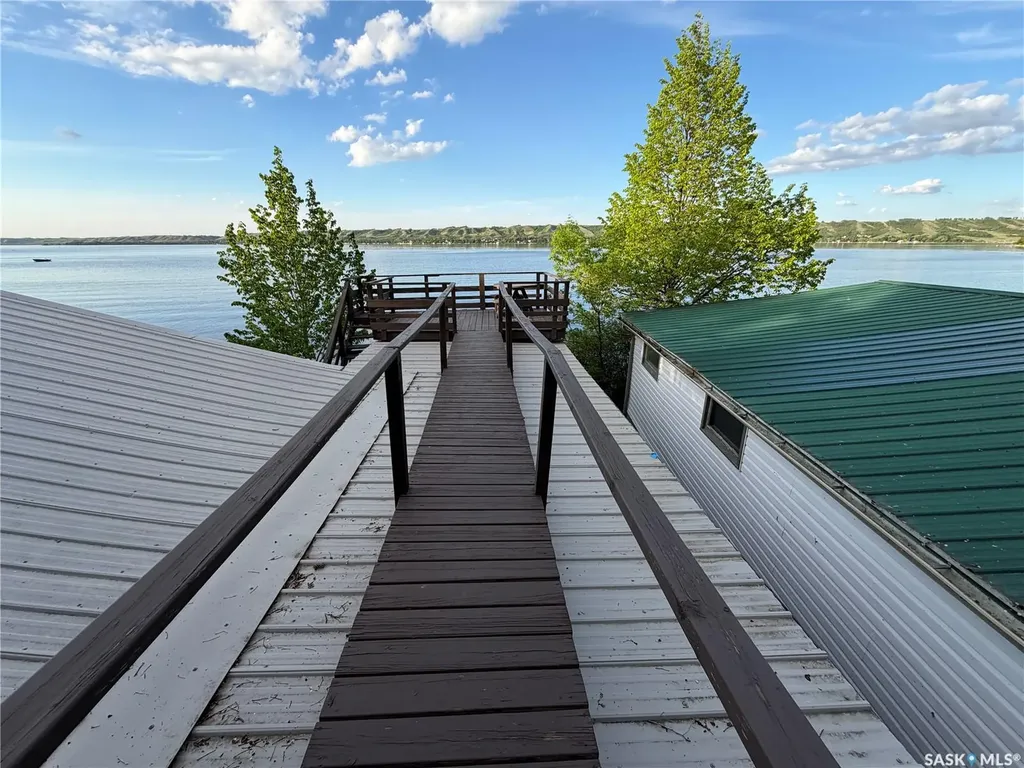 215-216 Osment Avenue Katepwa Beach SK S0G 2Y0