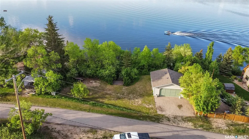 215-216 Osment Avenue Katepwa Beach SK S0G 2Y0