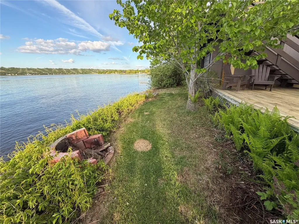 215-216 Osment Avenue Katepwa Beach SK S0G 2Y0
