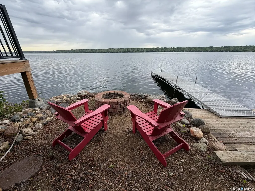 215-216 Osment Avenue Katepwa Beach SK S0G 2Y0