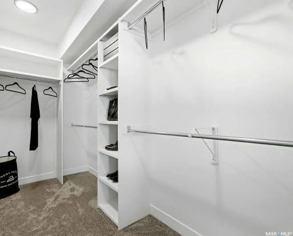1056 West Park Boulevard Moose Jaw SK S6J 0E6