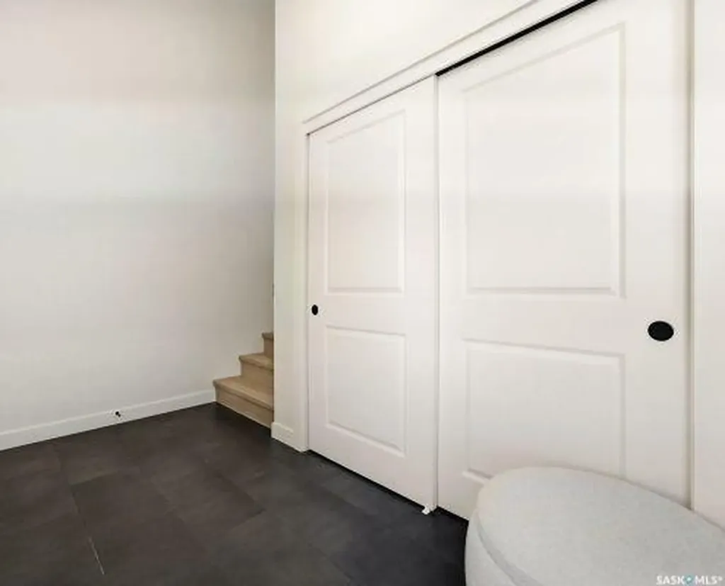 1056 West Park Boulevard Moose Jaw SK S6J 0E6