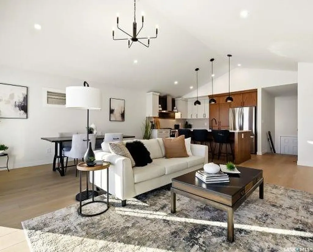 1056 West Park Boulevard Moose Jaw SK S6J 0E6