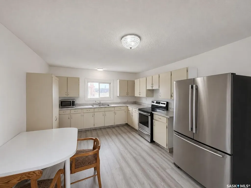 101 Center Street Assiniboia SK S0H 0B0