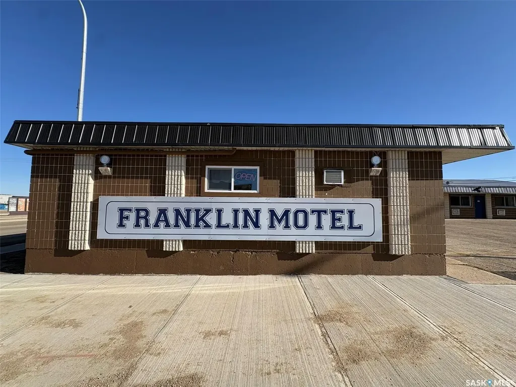 101 Center Street Assiniboia SK S0H 0B0