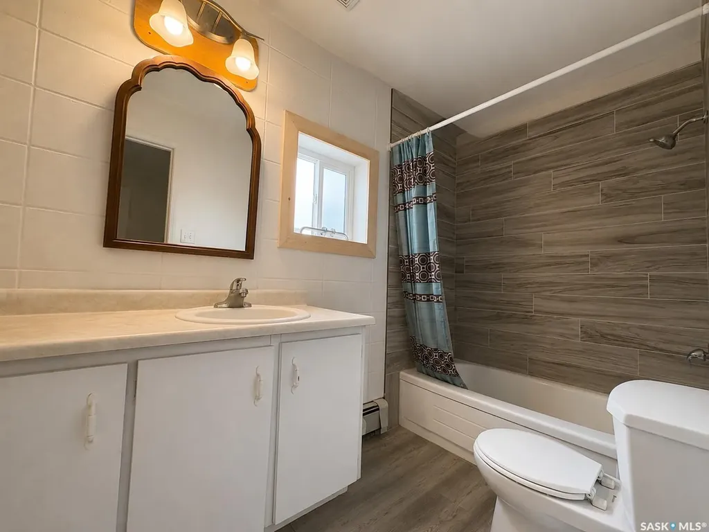 101 Center Street Assiniboia SK S0H 0B0