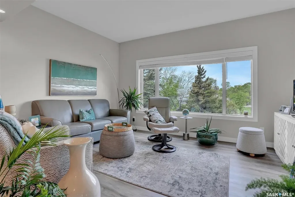 3320 Buckingham Drive E Regina SK S4V 2S8