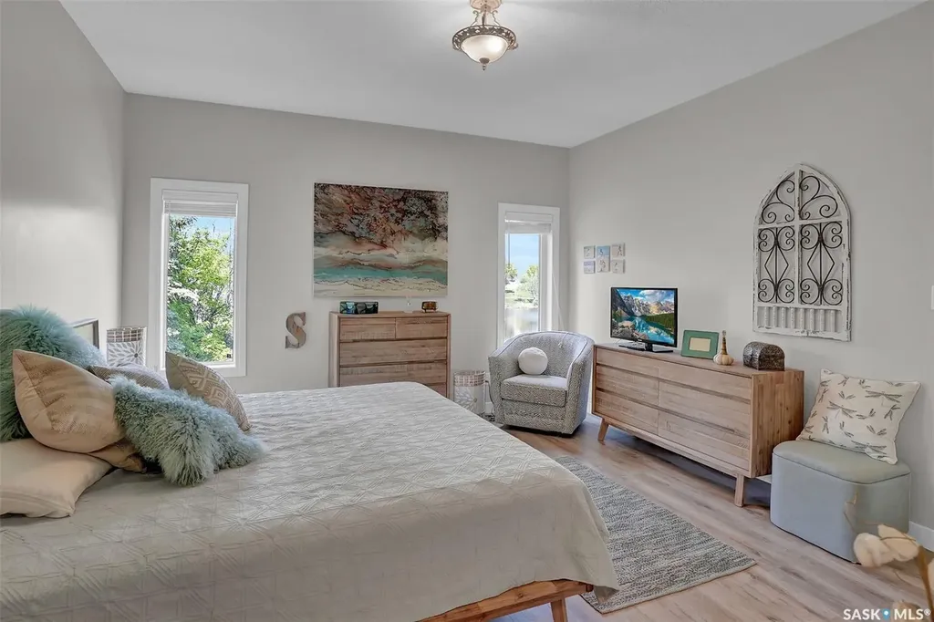 3320 Buckingham Drive E Regina SK S4V 2S8