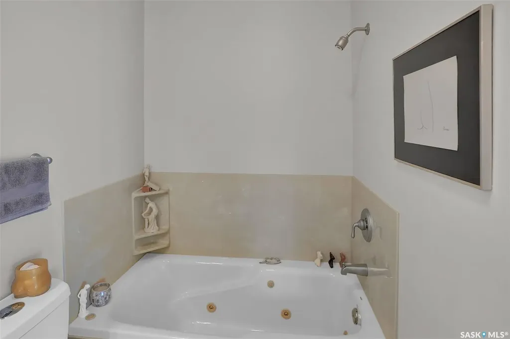 3320 Buckingham Drive E Regina SK S4V 2S8