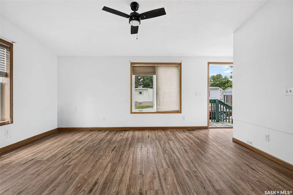 1295 9th Avenue NE Moose Jaw SK S6J 1C5