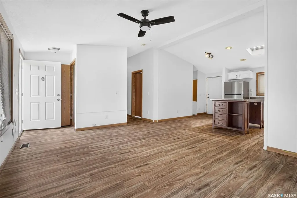 1295 9th Avenue NE Moose Jaw SK S6J 1C5