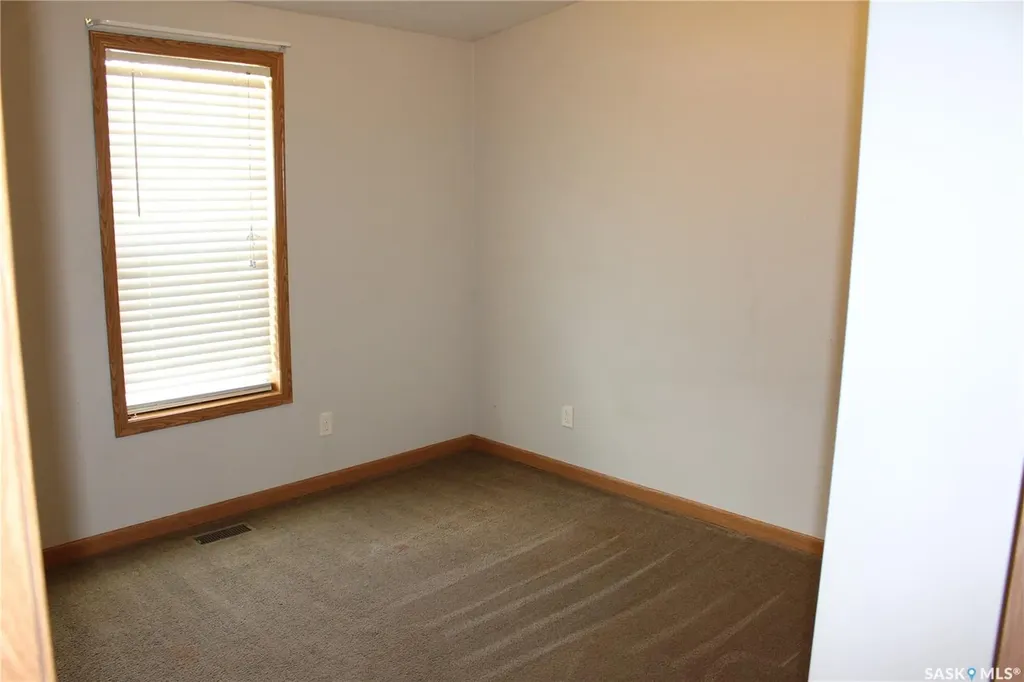 1295 9th Avenue NE Moose Jaw SK S6J 1C5