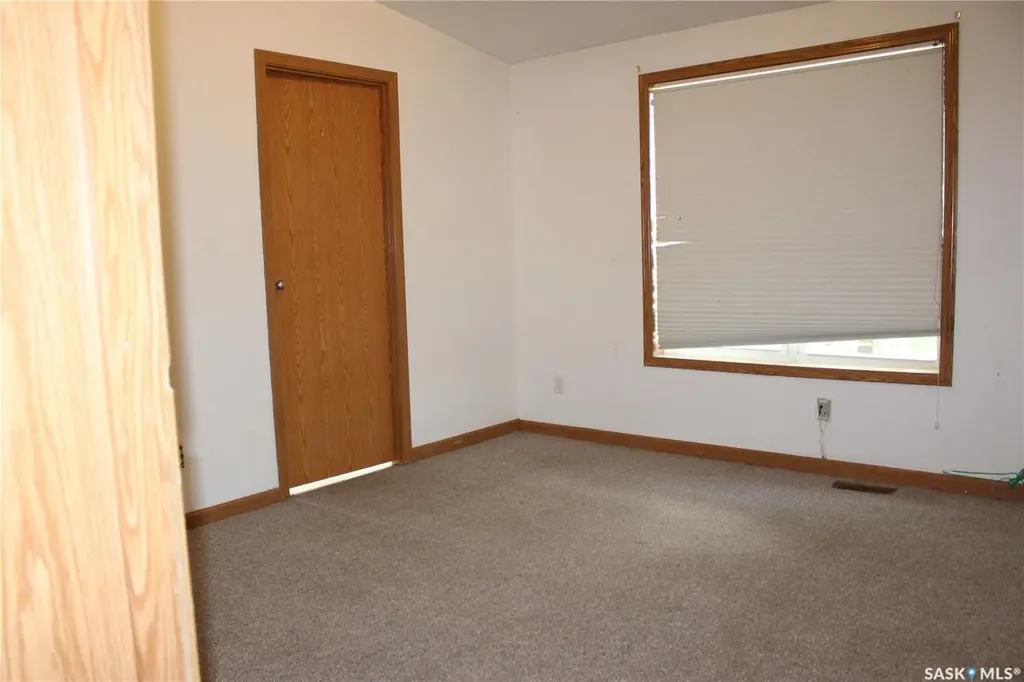 1295 9th Avenue NE Moose Jaw SK S6J 1C5