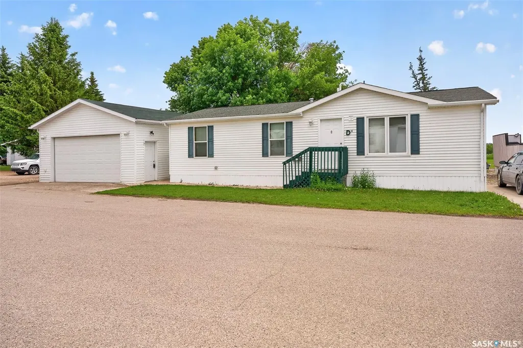 1295 9th Avenue NE Moose Jaw SK S6J 1C5