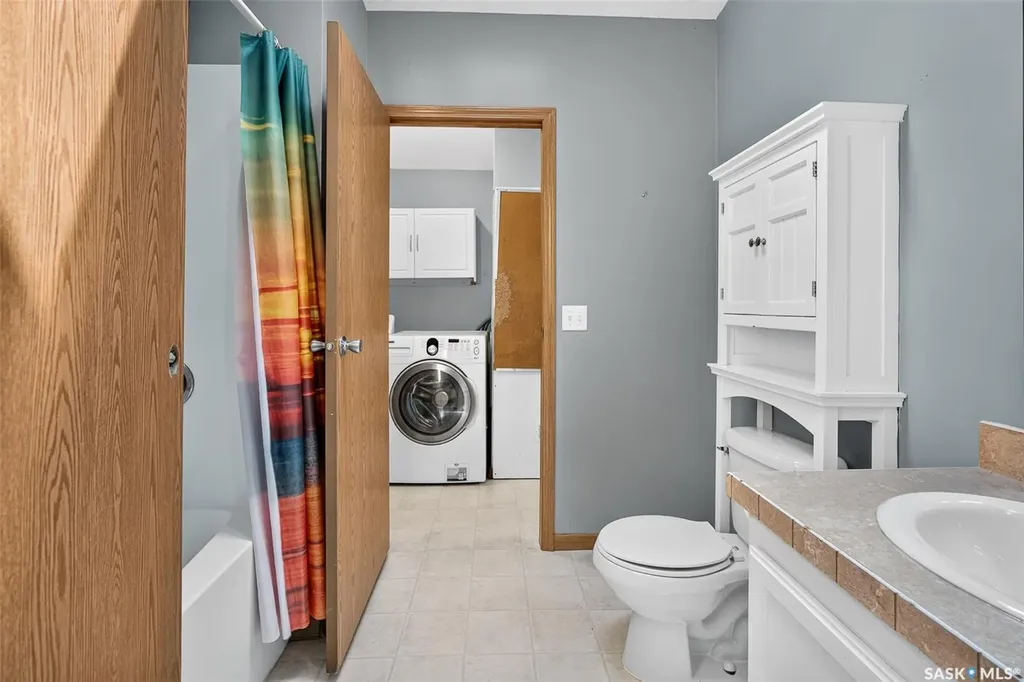 1295 9th Avenue NE Moose Jaw SK S6J 1C5