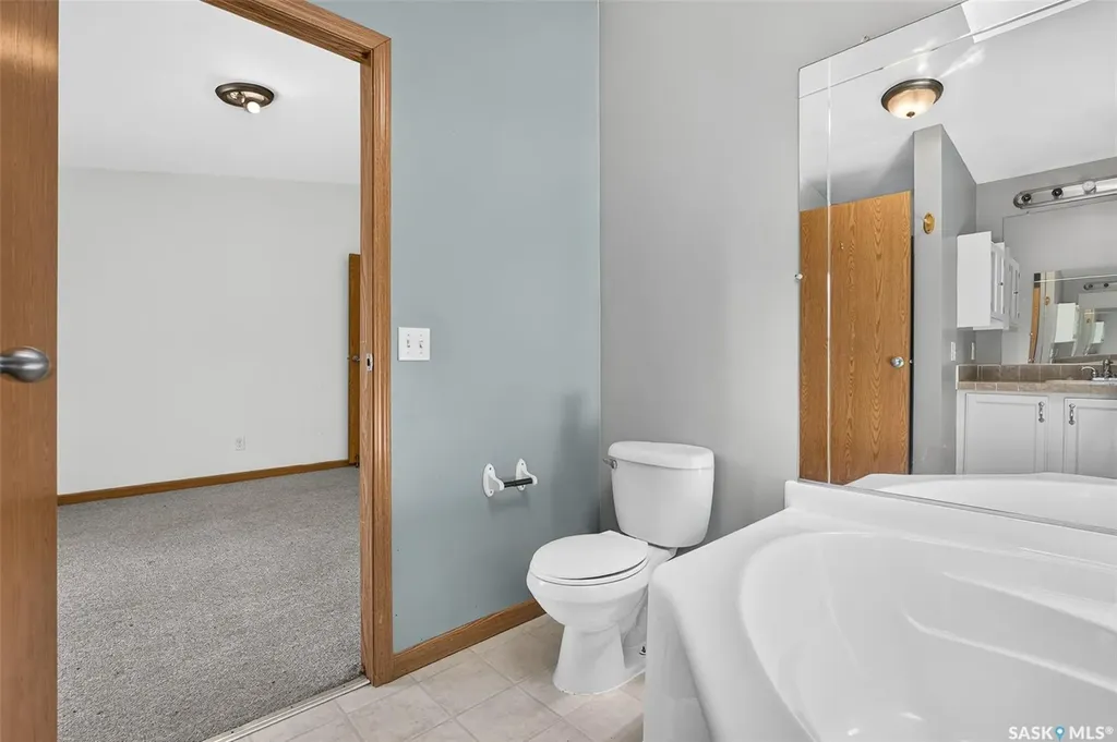 1295 9th Avenue NE Moose Jaw SK S6J 1C5