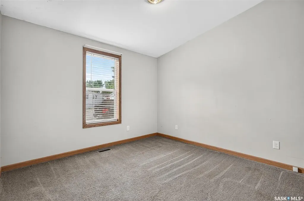 1295 9th Avenue NE Moose Jaw SK S6J 1C5