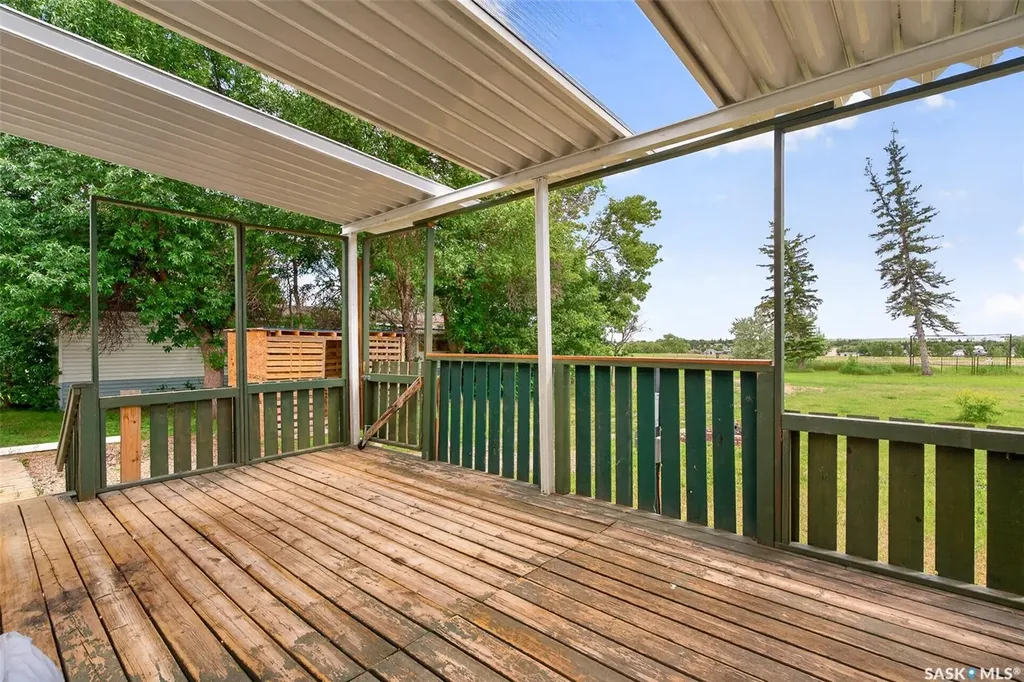 1295 9th Avenue NE Moose Jaw SK S6J 1C5