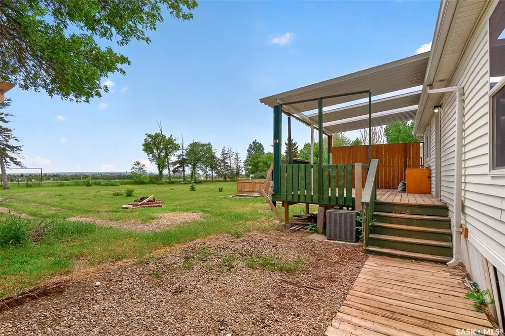 1295 9th Avenue NE Moose Jaw SK S6J 1C5