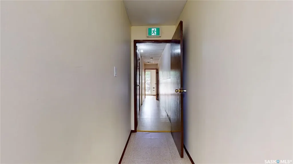 33-35 Pacific Avenue Maple Creek SK S0N 1N0