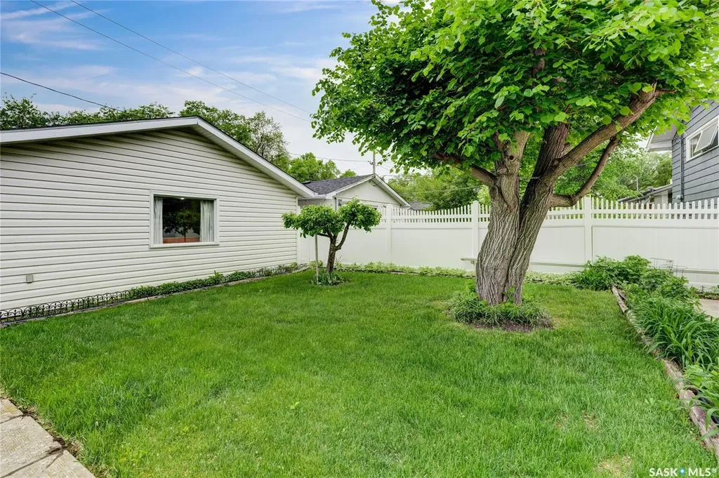 4049 Garnet Street Regina SK S4S 3G8