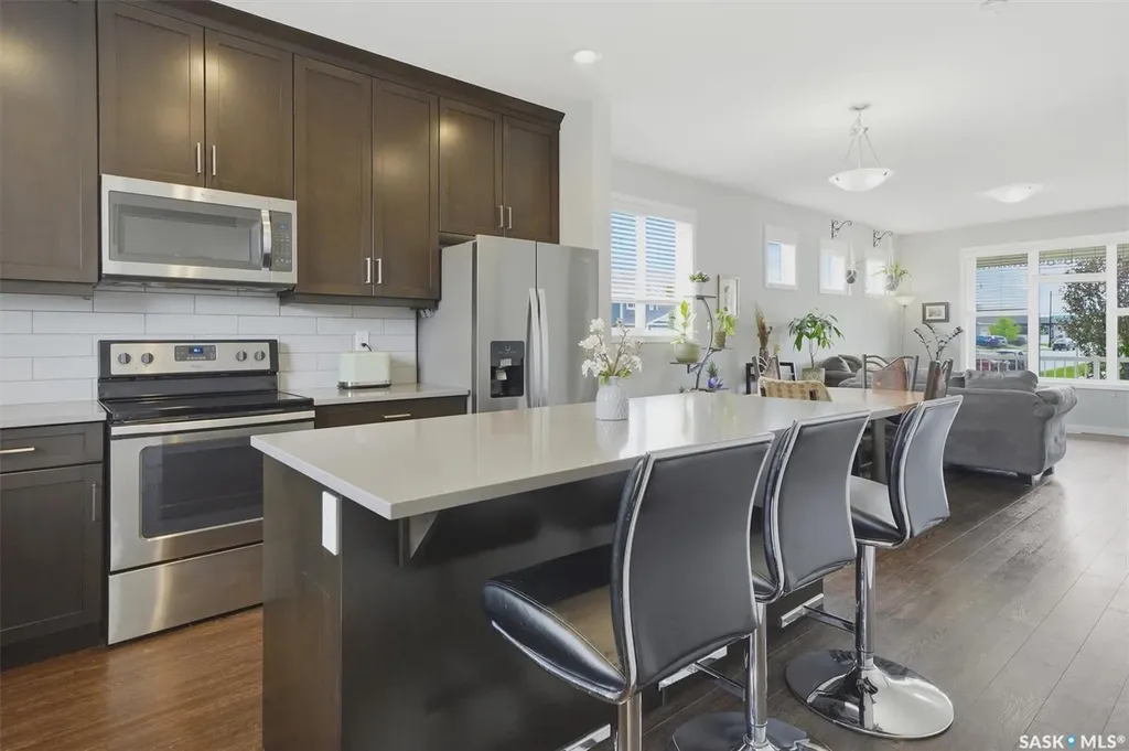 187 Newton Way Saskatoon SK S7V 0N6