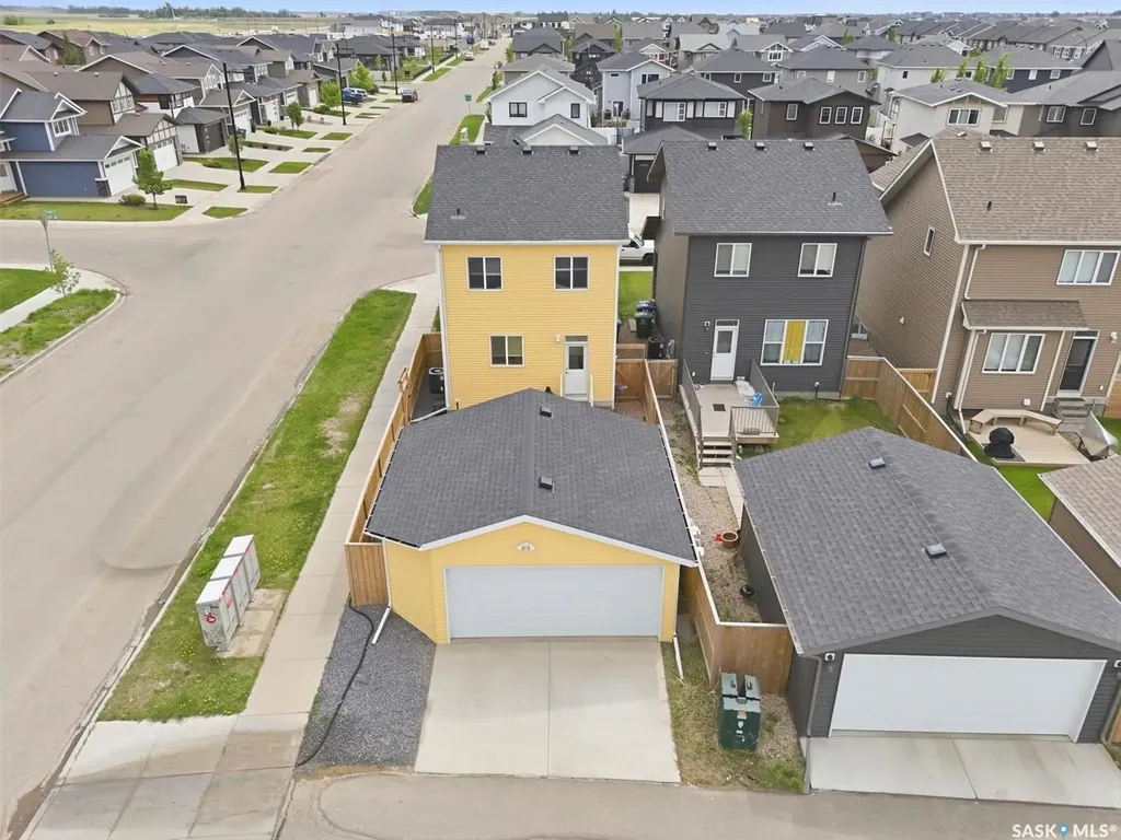 187 Newton Way Saskatoon SK S7V 0N6