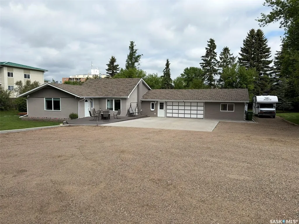 310 34th Street W Prince Albert SK S6V 8B8