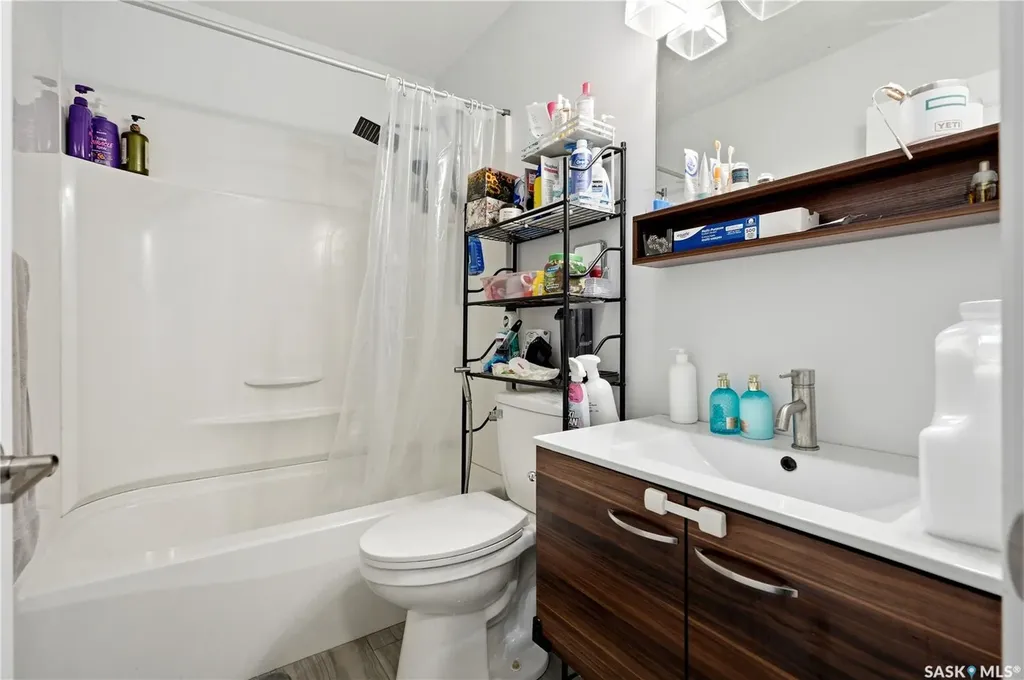401 L Avenue S Saskatoon SK S7M 5Y6