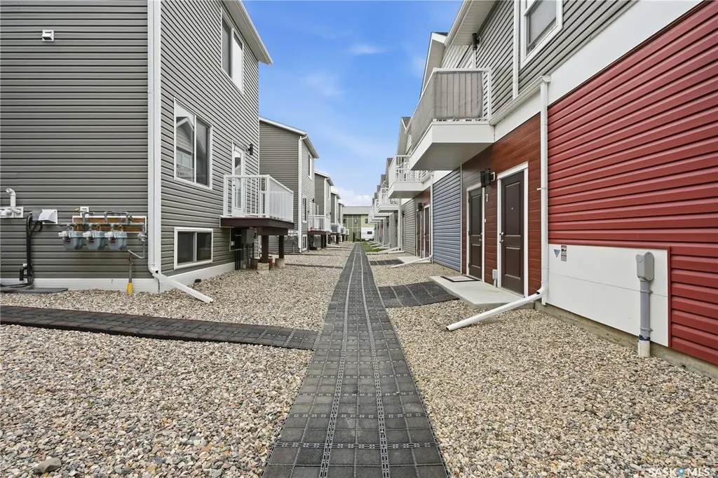 401 L Avenue S Saskatoon SK S7M 5Y6