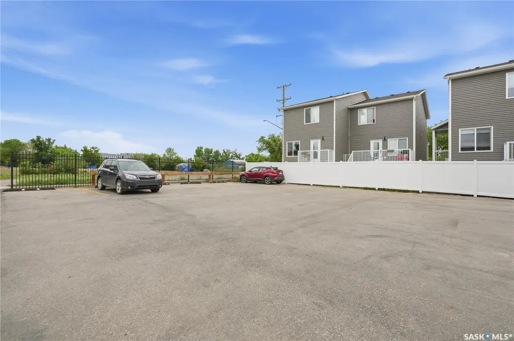 401 L Avenue S Saskatoon SK S7M 5Y6