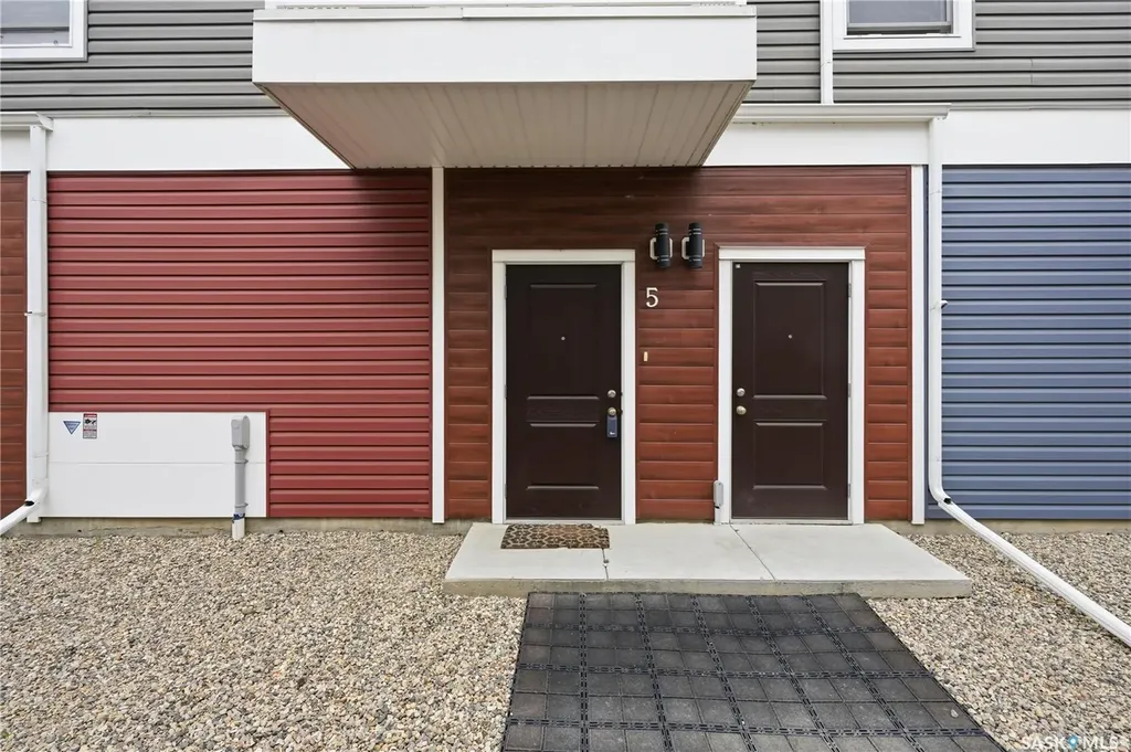 401 L Avenue S Saskatoon SK S7M 5Y6