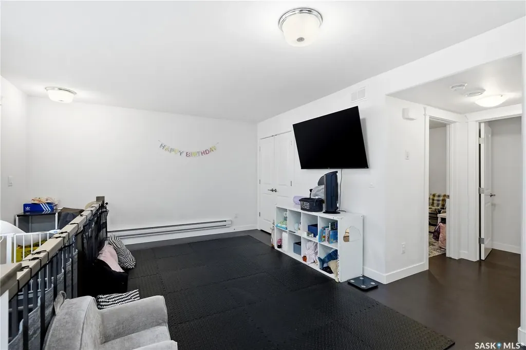 401 L Avenue S Saskatoon SK S7M 5Y6