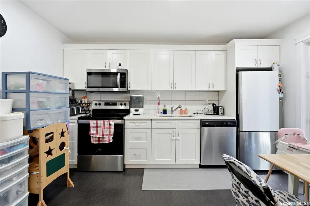 401 L Avenue S Saskatoon SK S7M 5Y6