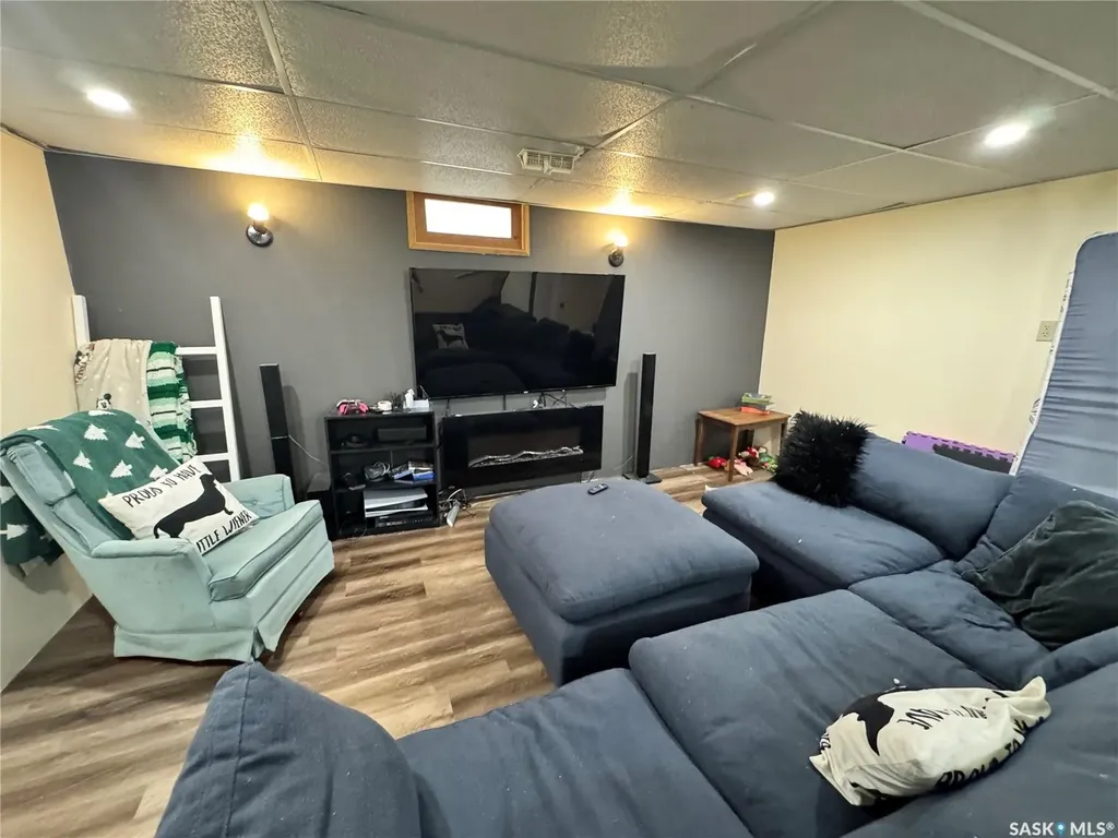 308 7th Avenue W Biggar SK S0K 0M0