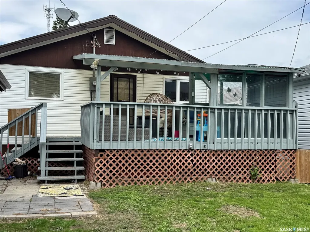 308 7th Avenue W Biggar SK S0K 0M0