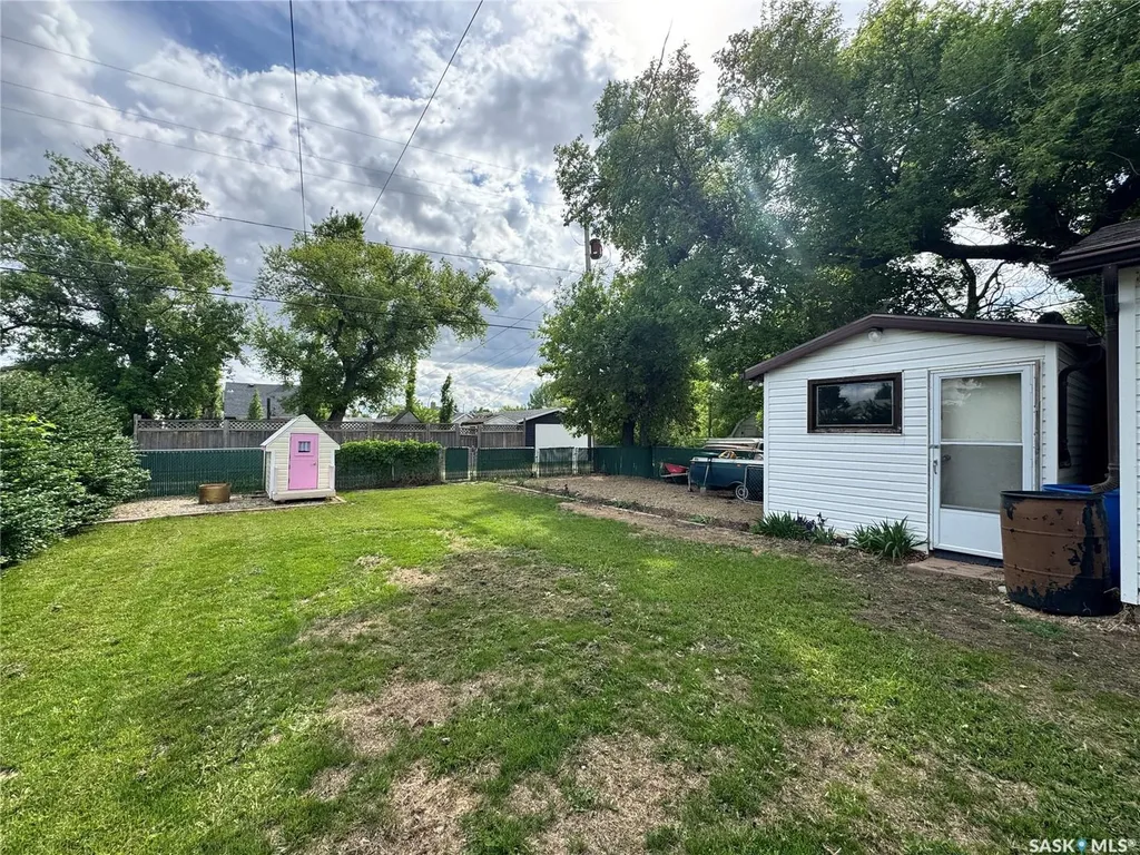 308 7th Avenue W Biggar SK S0K 0M0